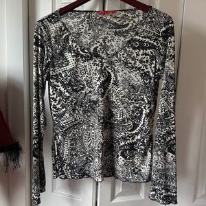 Elle Black and White Paisley Long Sleeve Tee